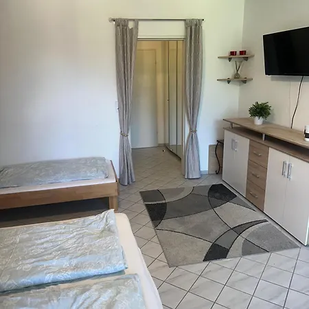 Alpine Apartment *